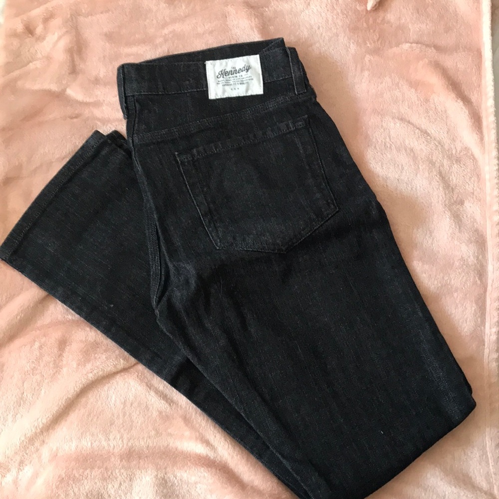Dark washed denim pants in excellent condition